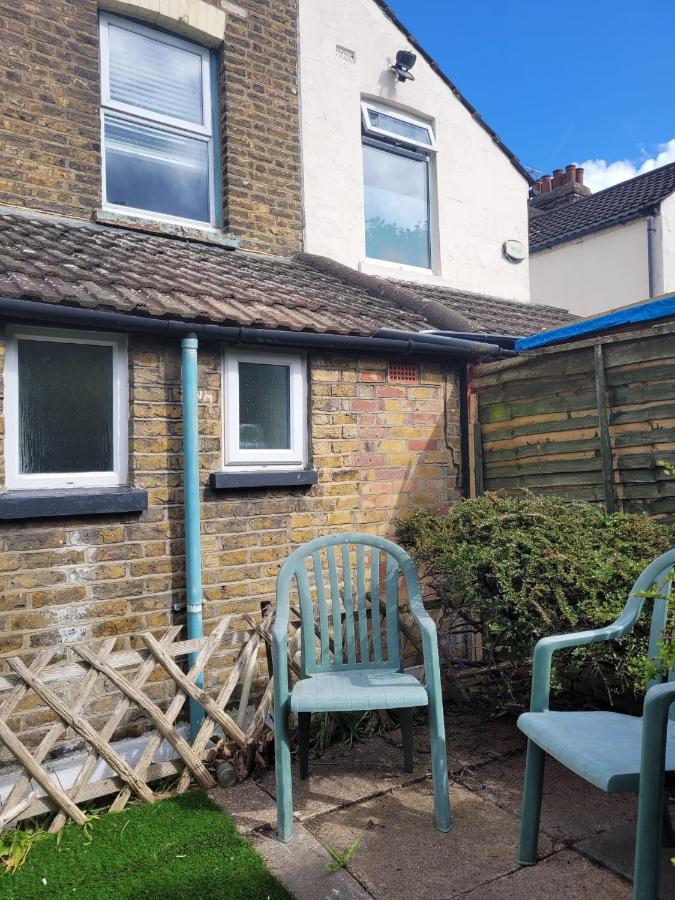 Garfield Road Gillingham (Kent) Exterior photo